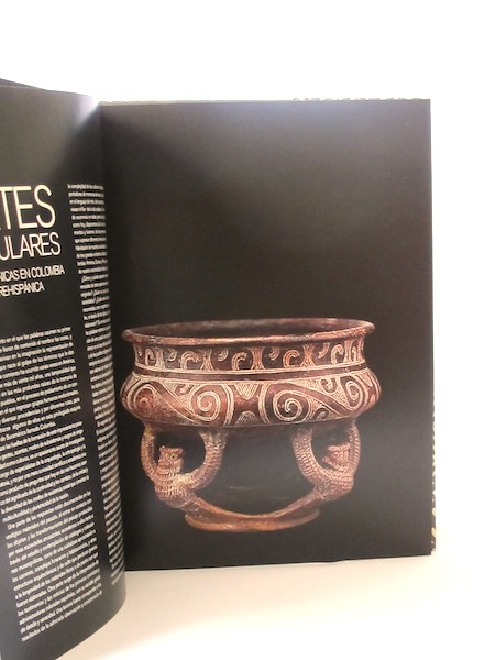 Duque_Cecilia___Maestros_del_Arte_Popular_Colombiano___Suramericana___2010___Libros_Antimateria_3 Imágen 3 del libro: Maestros del Arte Popular Colombiano - Usado