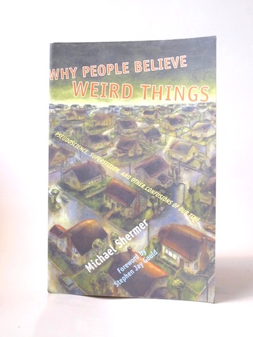 Imágen 1 del libro: Why people believe weird things - Usado