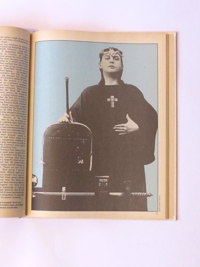 Imágen 2 del libro: Out of this world. Volume 1 - Usado